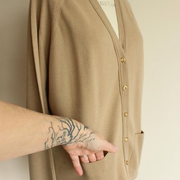 Vintage 2000s Sweater, Volup Size Edinburgh Beige Lambswool Cardigan, Y2K Knits - Picture 5 of 10